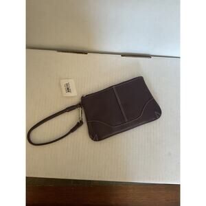 ILI New York-Toronto - All Leather Wristlet- Plum